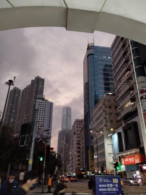 Lovely Private Entire Apartment In Austin Hong Kong Exterior photo