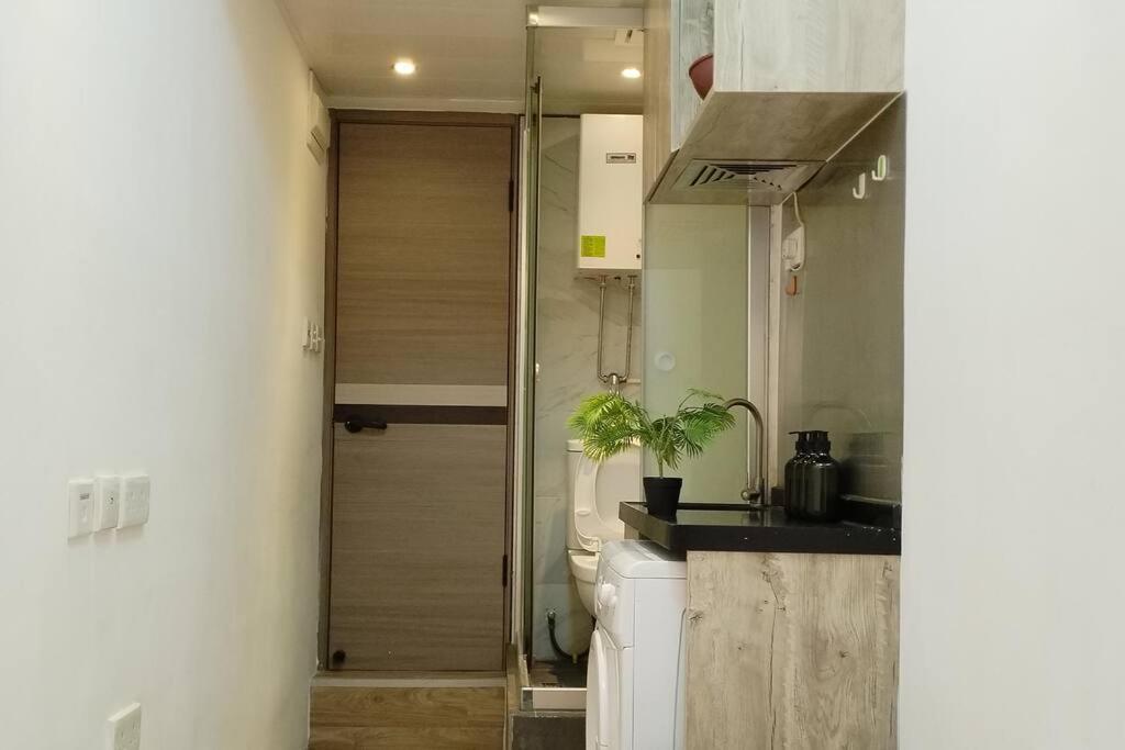 Lovely Private Entire Apartment In Austin Hong Kong Exterior photo